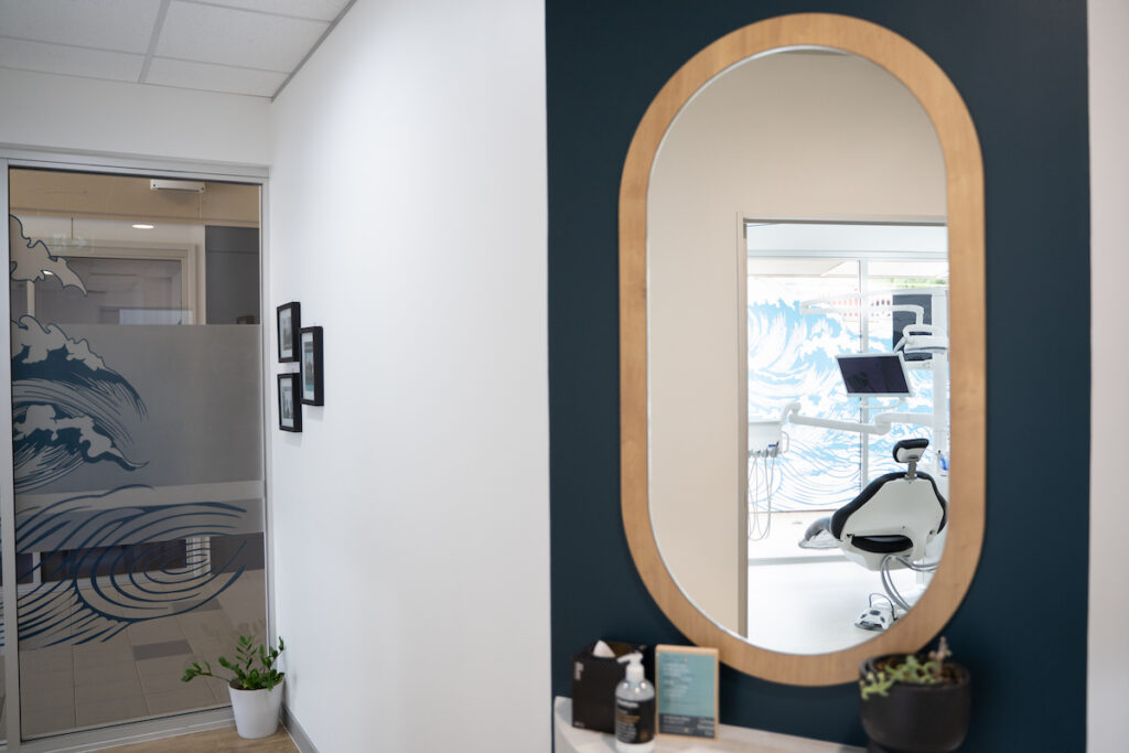 Dental-chair-reflected-in-hallway-mirror-img